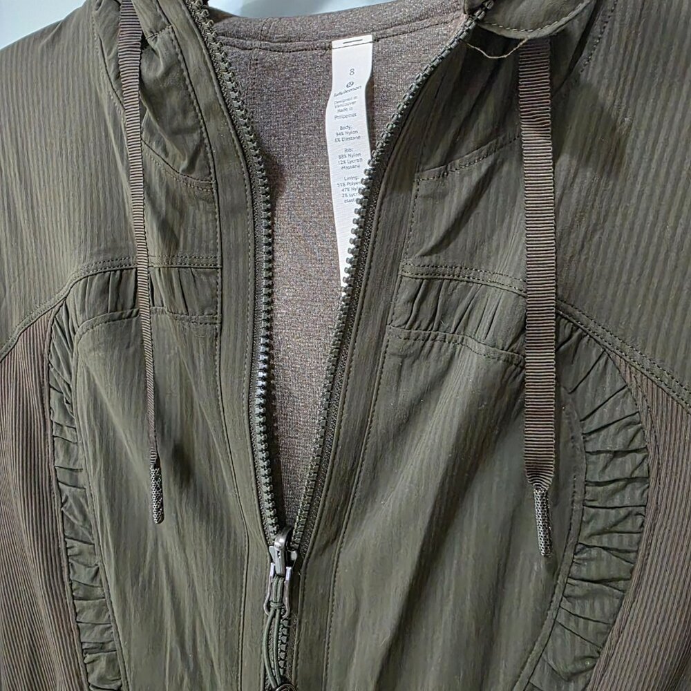 Lululemon Women’s Hunter Green Full-Zip Jacket – Size 8 – Activewe - Picture 7 of 14